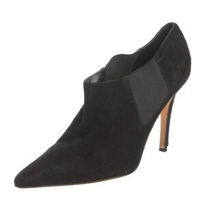 Manolo Blahnic Elegant Black Women's Heel